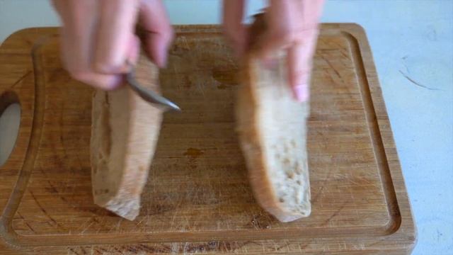 Панини или горячий бутерброд с артишок, брокколи и сыром смотреть онлайн