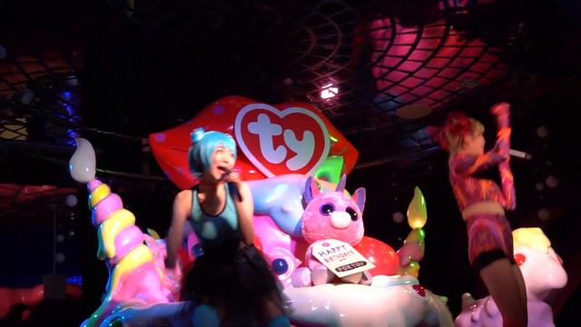 CYBERPUNK 2077！PONPON SHIT！Makopuri And Asachill Cosplayed Us Cracks♡