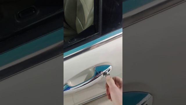 W221 открытие двери с помощью личинки замка смотреть онлайн