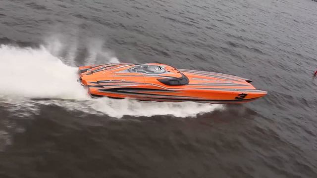 Debbie Bull Runs 180 MPH at LOTO 2015 Shootout смотреть онлайн