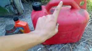 Разводим бензин с маслом. 40:1.(1:40)