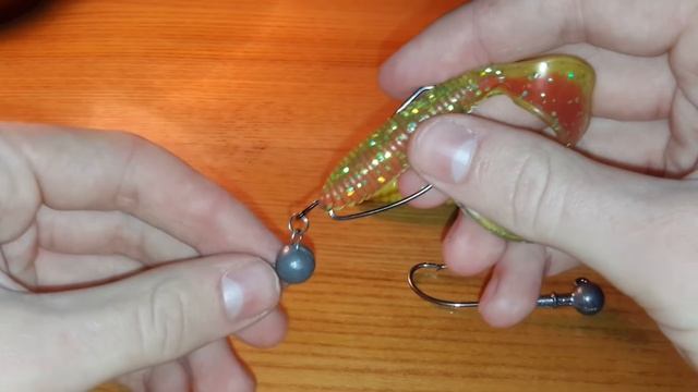 Монтаж твистеров на офсетный крючок и джиг-головку. Рыбалка. Fishing. смотреть онлайн