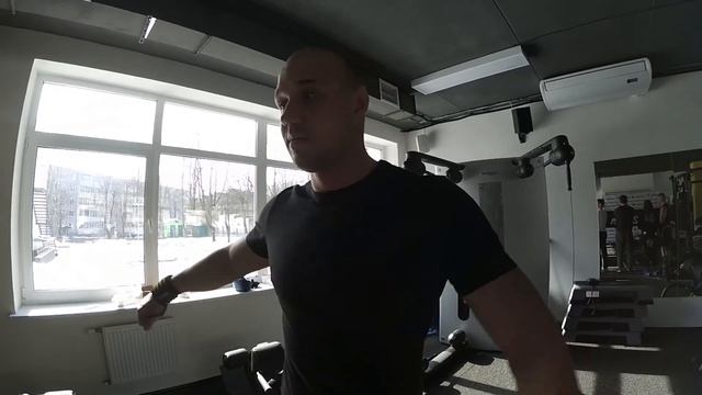 180 кг. жим. Нервирующие сосульки. Камера на лбу. Krutie.by смотреть онлайн