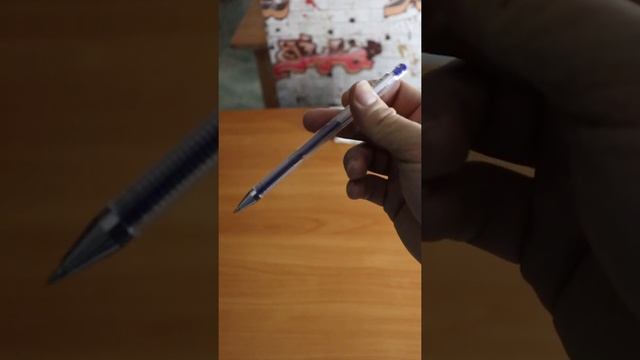 Как научиться крутить ручку за 5 секунд (крутой трюк) ?#shorts смотреть онлайн