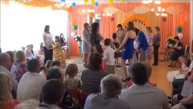 Выпускной бал в 11-й группе МБДОУ № 103 г. Каменска-Уральского смотреть онлайн