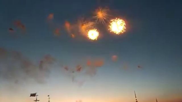 Санкт-Петербург салют в честь Дня ВМФ смотреть онлайн