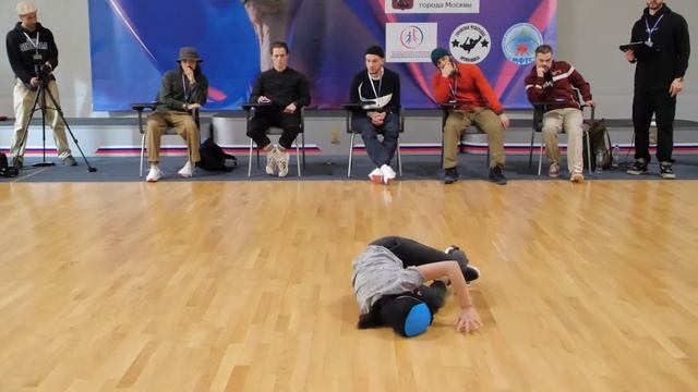 final 3/4 11-13 bgirl Miralz vs КАР - брейкданс, Чемпионат Москвы смотреть онлайн