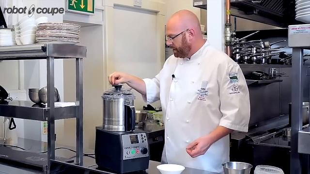 Robot Cook - The 1st Professional Heating Food Processor смотреть онлайн