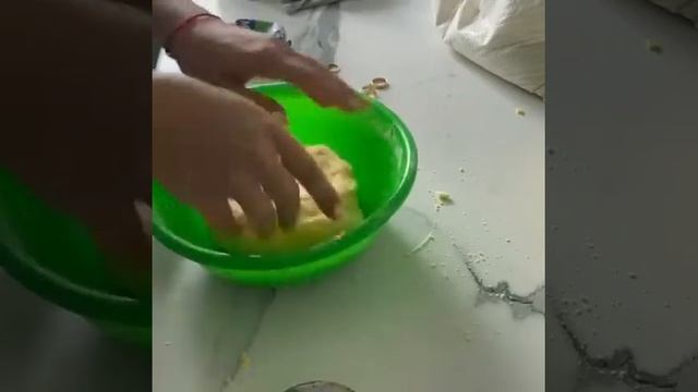 Пироги с капустой и перцем