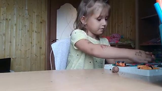 Лепим грибок из пластилина смотреть онлайн