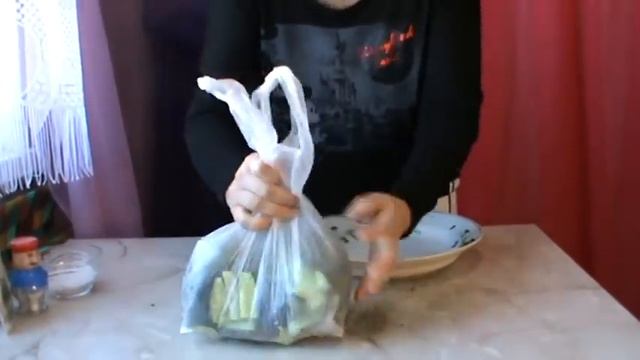 ОБАЛДЕННЫЕ МАЛОСОЛЬНЫЕ ОГУРЦЫ ЗА ПОЛ ЧАСА    ЧЕСНОК ЗЕЛЕНЬ