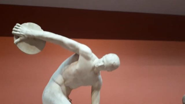 Отдых выходного дня Пушкинский музей изобразительных искусств. Греческий зал, статуя Мирона. Видео смотреть онлайн