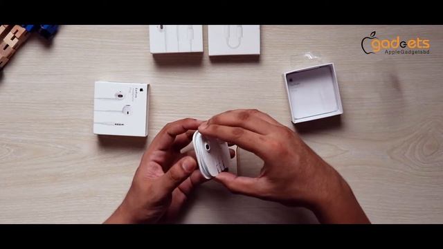 Apple Official Accessories - কেমন হবে ফুল Apple এক্সপেরিয়েন্স? | বাংলা রিভিউ | Pt. 5 | Apple Gadget смотреть онлайн
