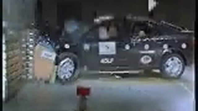 Crash Test 2004-2005 Renault Laguna w/sab смотреть онлайн