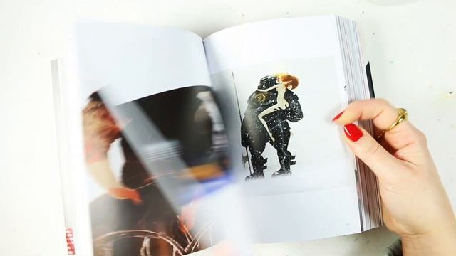 100 Illustrators by Steven Heller & Julius Wiedemann [Taschen] | Book Review смотреть онлайн