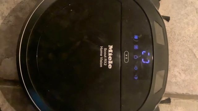 Miele Scout RX2 robo vacuum Review смотреть онлайн