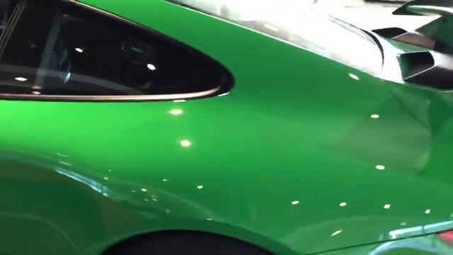 2018 GT3’s Signal Green, Viper Green, and Oslo Blue, Manual смотреть онлайн