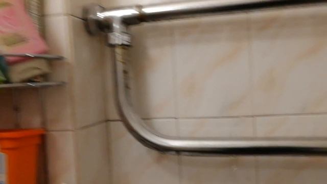 Дома авария,! Я случайно дома и не ушла в магазин! Прорвало полотенцесушитель! Вызвала аварийку смотреть онлайн