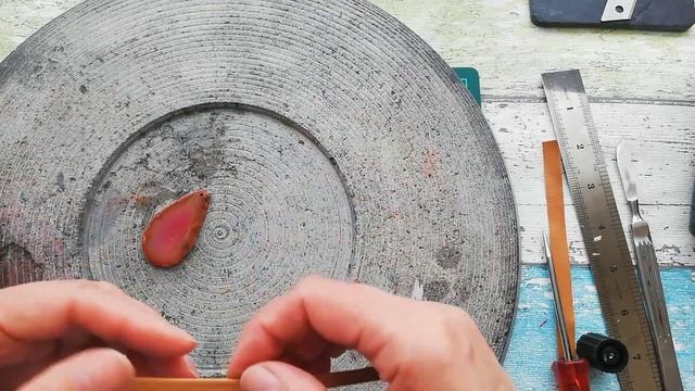 Срез агата в натуральной коже. Процесс работы для новичков.... смотреть онлайн
