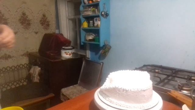 Мокрое безе и оформление тортика смотреть онлайн