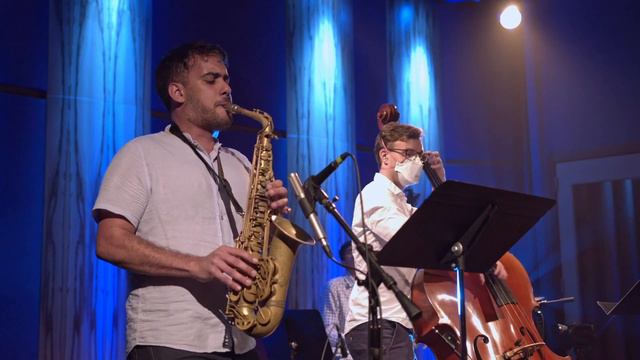 “August,” lyrics and music by Jane Kozhevnikova - UF Jazz Studies Department смотреть онлайн