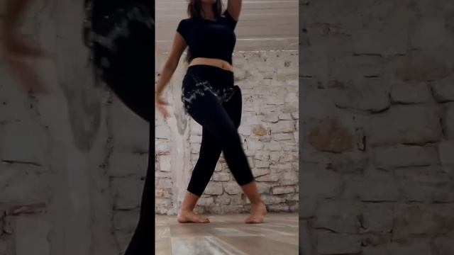 Rumba Masrri #bellydance #bellydancer #dancer #modernbellydance смотреть онлайн