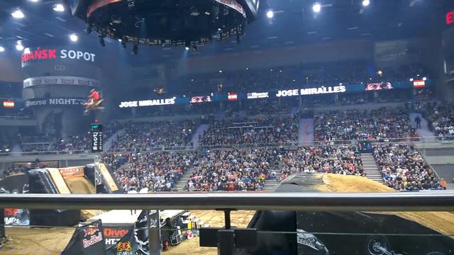 Jose Miralles - Diverse NIGHT of the JUMPs смотреть онлайн