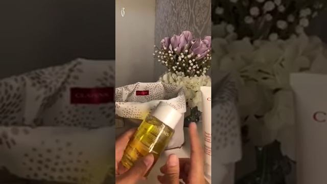 Zaral ALbloushi Coverage on Clarins Set|تغطيه زارا البلوشي على مجموعه كلارنس смотреть онлайн