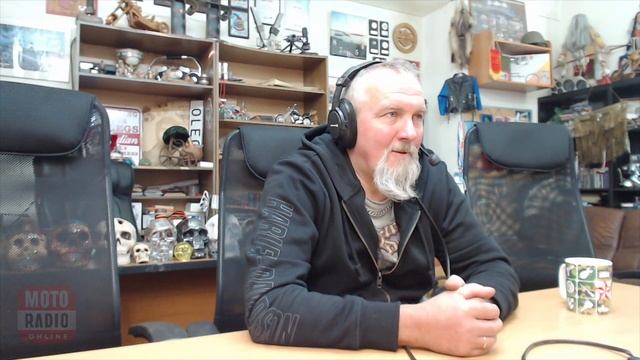 О процедуре замены подшипника шкива на Harley-Davidson. смотреть онлайн