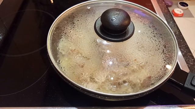 Как приготовить Гуляш с подливкой. Как сделать мясо мягким? смотреть онлайн