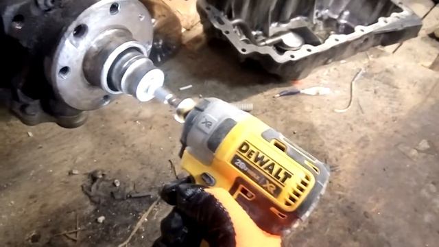 DeWALT DCF887 испытание на авто)))