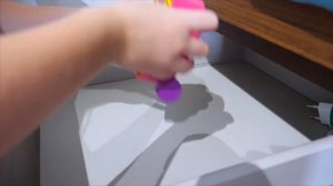 Настя и папа - три смешных видео про игрушки