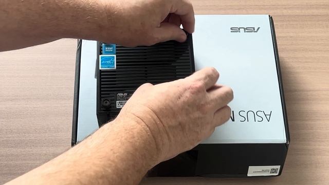 Asus MiniPC PN42 N100 Unboxing First Look Inside.