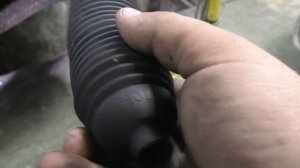 Замена пыльникa рулевой рейки Chevrolet Aveo .