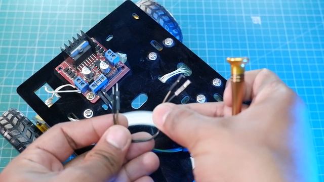 ESP32 CAM Based RC Robot Car With Camer & Video Stream On Browser #esp32cam #esp32 #esp32project