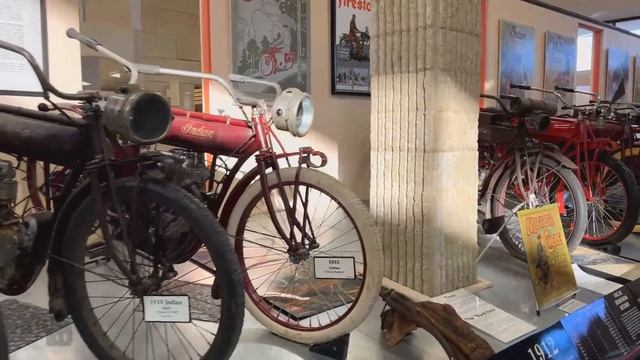 Самый большой музей мотоциклов в США / Мотоциклы Harley-Davidson смотреть онлайн