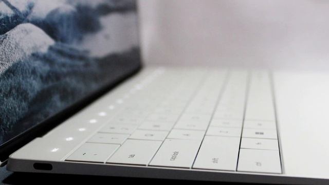 Dell XPS 13 Plus Laptop Review: Is the XPS 13 plus good for gaming? смотреть онлайн