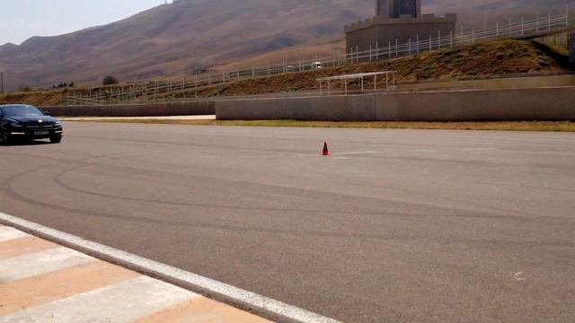 Mercedes 6.3 AMG (BBB-500) VS TOYOTA SUPRA смотреть онлайн