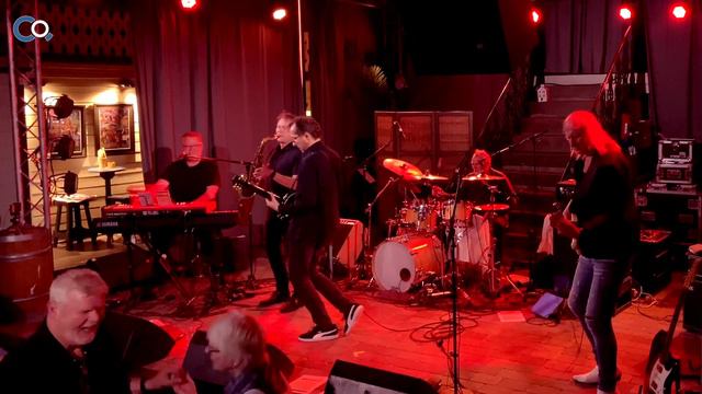 «Who's been sleepin' in my bed» G. Frey - performed by Compagniet смотреть онлайн