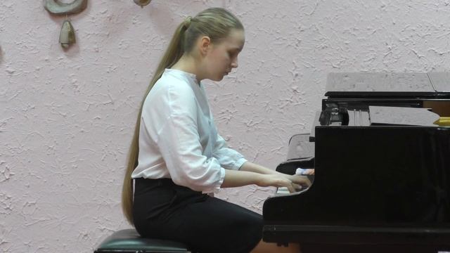 Чупрова Анастасия, Ю. Блинов «Бежит ручей» e moll смотреть онлайн