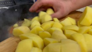 Картофельное рагу с мясом.