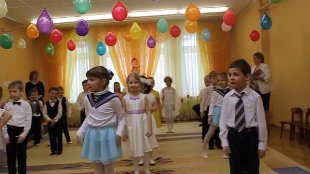 2015 03 05 Василиса Детсад Праздник 8 марта 03 Песня про бабушку смотреть онлайн