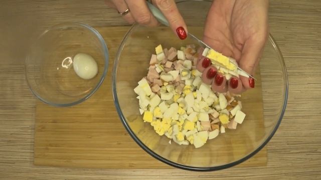 Салат из жареного баклажана с копченой куриной грудкой! смотреть онлайн