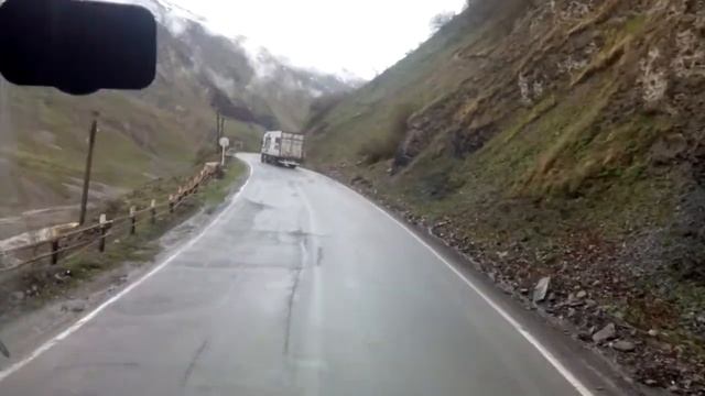 02.05.17. Тбилиси - Владикавказ. Идём на Крестовый перевал. смотреть онлайн