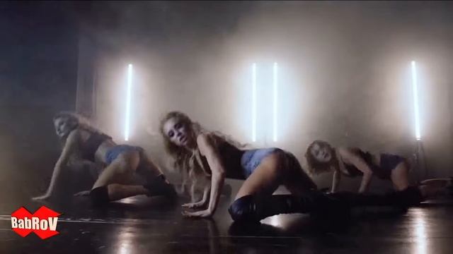 Martik C Women'S Eurodance Megamix смотреть онлайн