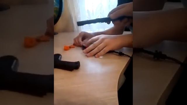 Что внутри клей пистолета смотреть онлайн