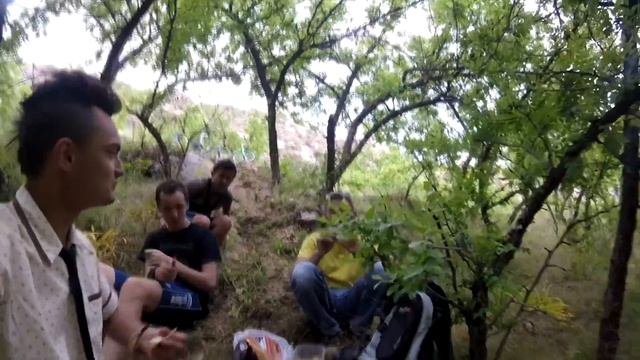 На велосипедах в горы. Варзобское ущелье Таджикистана. смотреть онлайн