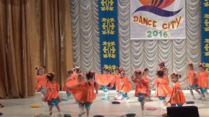 детский танец губки бантиком