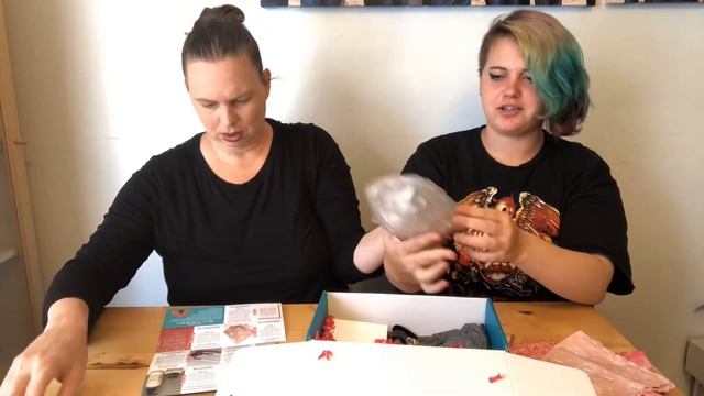 Smartass and Sass July 2020 Subscription Unboxing смотреть онлайн