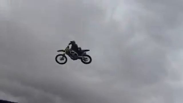 Runamucca backflip motorcycle смотреть онлайн